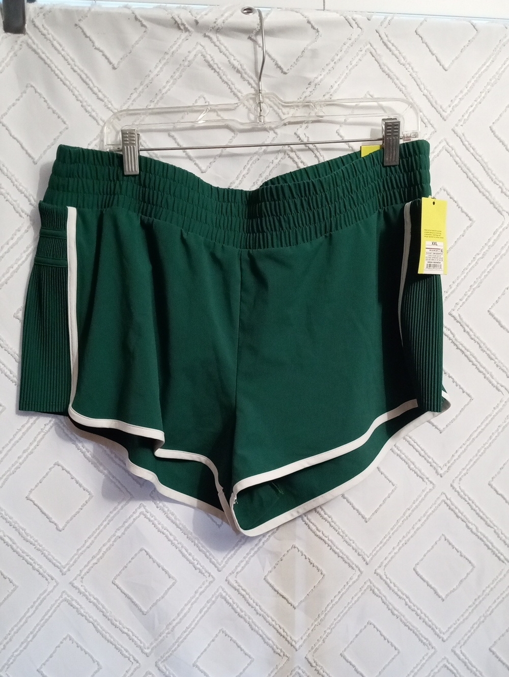 Women’s Athletic Short with Contrast Trim - Green